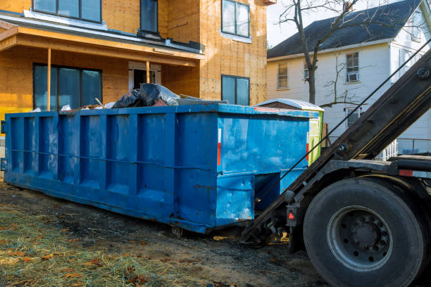 Best Garage Cleanout  in Lake Lorraine, FL